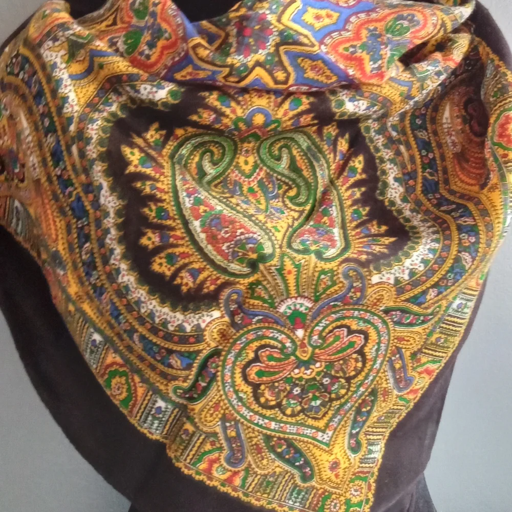 Vibrant Paisley Print Scarf 100% Acrylic Square Shawl Made in‎ Japan